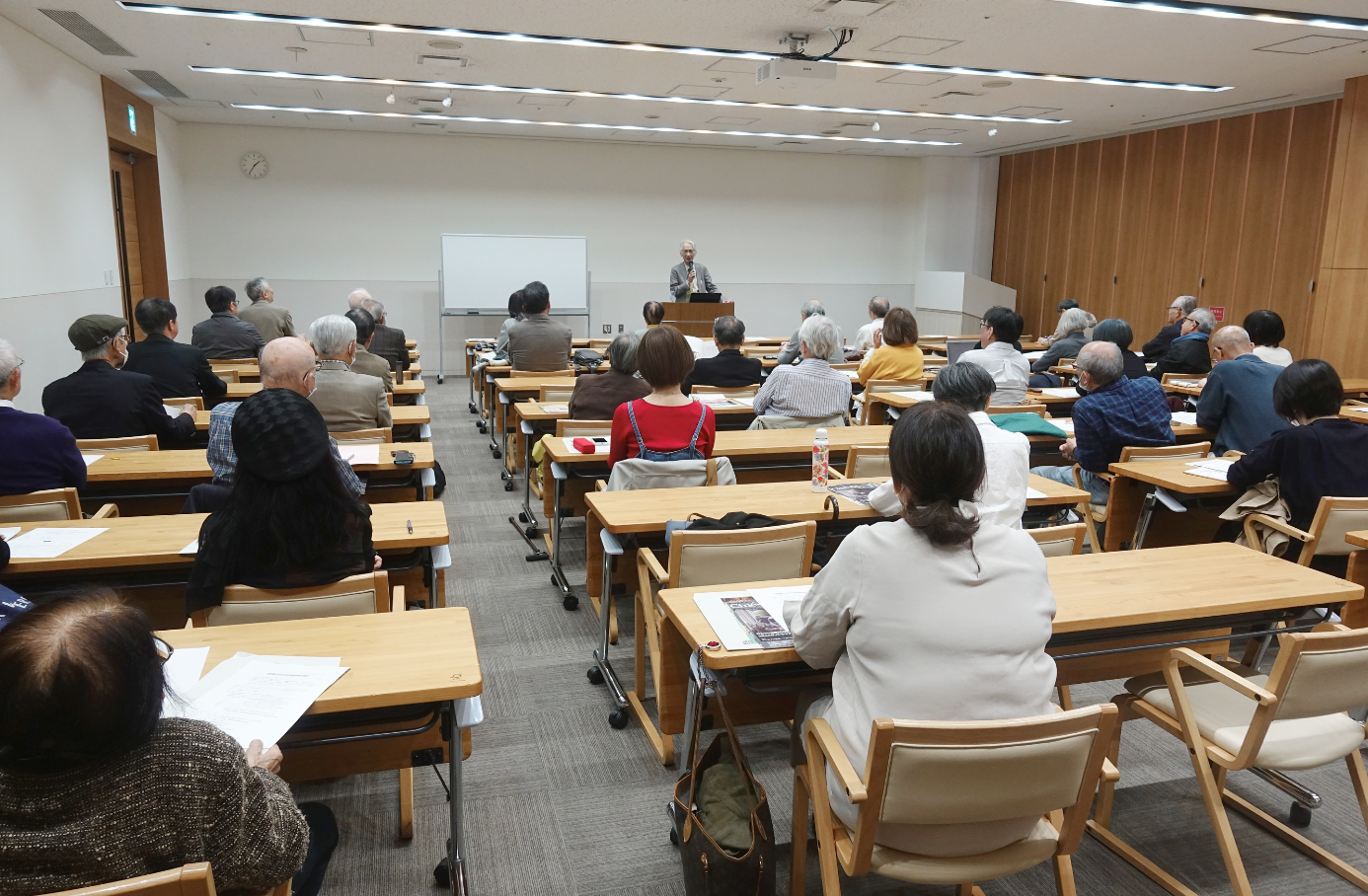 会場風景 / 福岡ユネスコ文化講演会「内村鑑三『デンマルク国の話』を読む」より